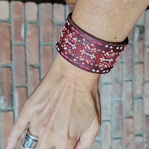 Embroidered Leather Cuff Bracelet - Picture 4 of 9